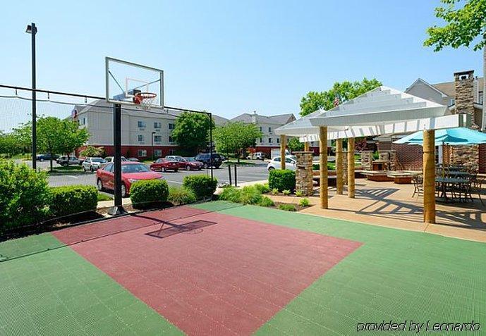 Residence Inn Frederick Hotel 3*